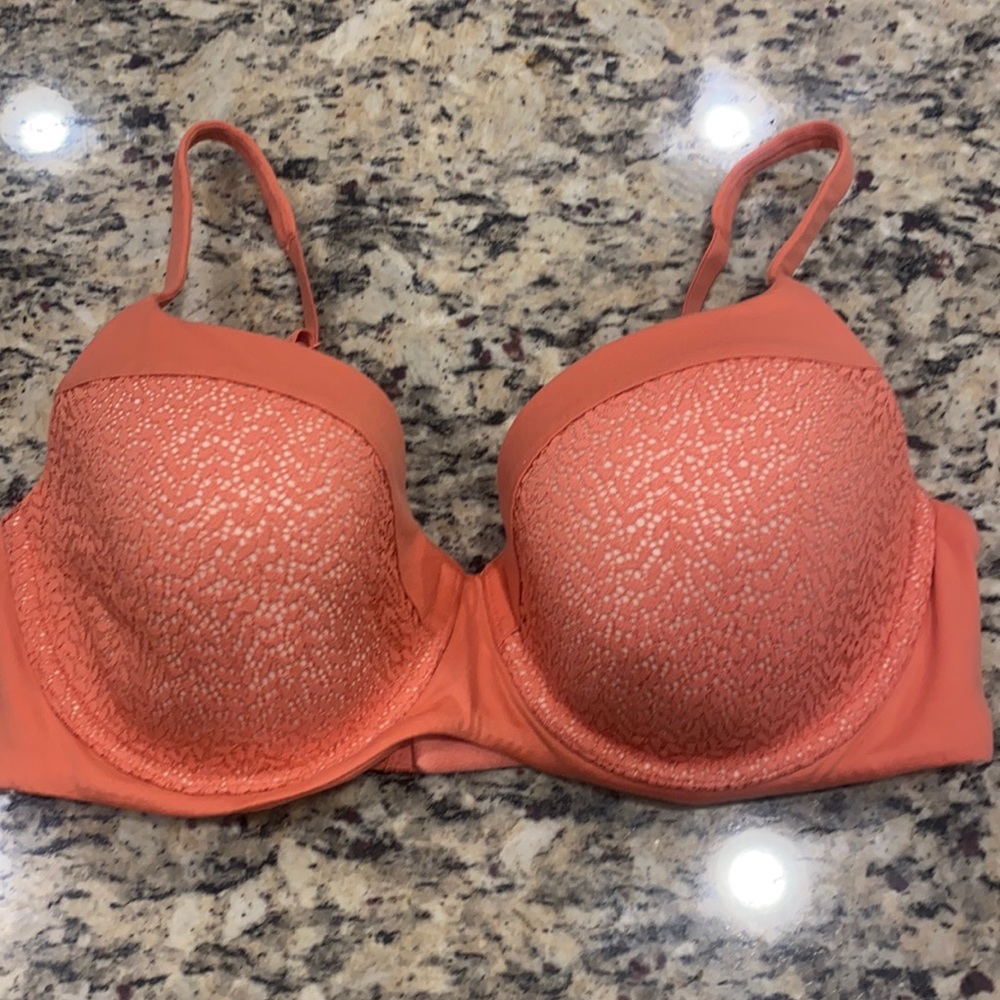 “Victoria’s Secret-Body By Victoria Demi Bra”